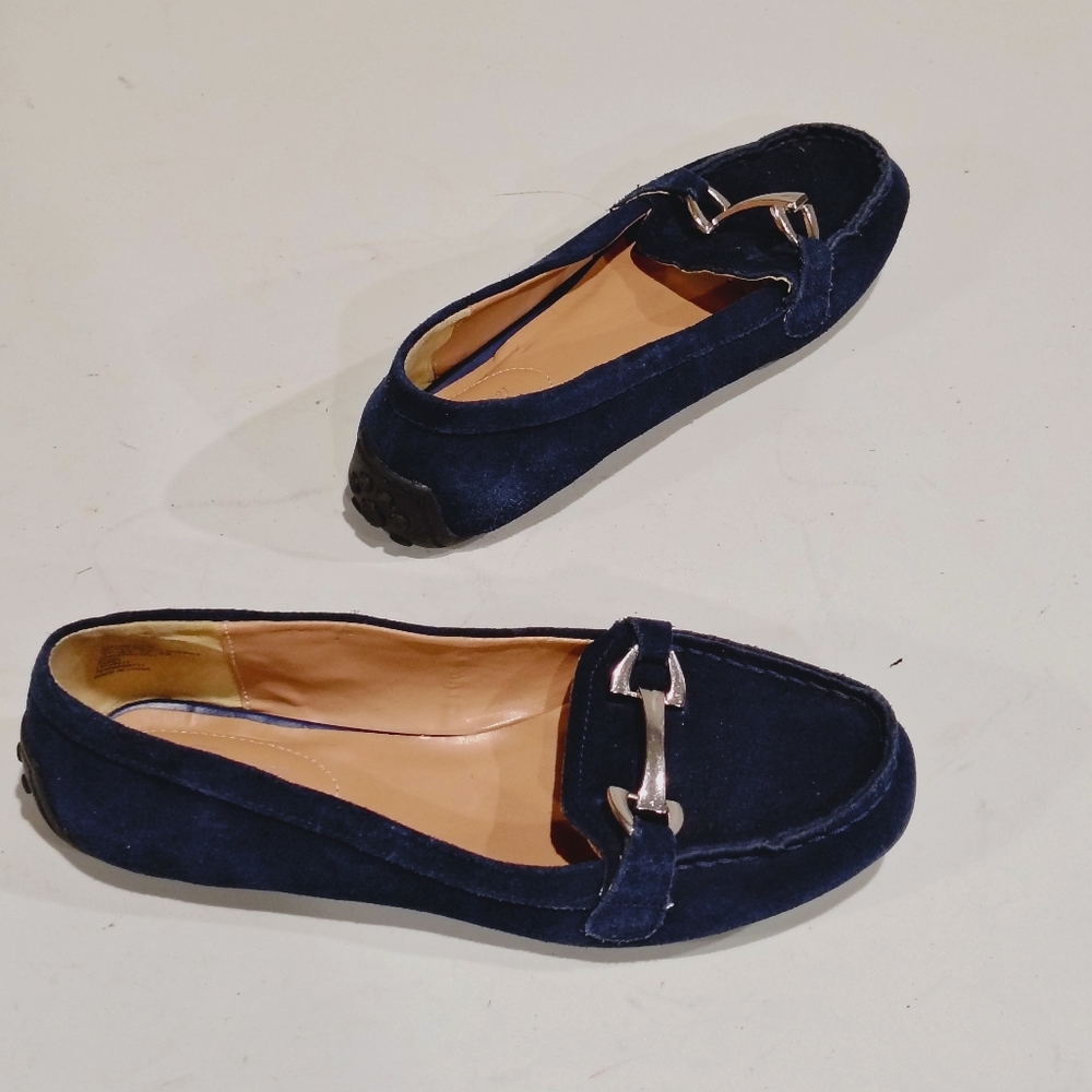 I ❤️ Comfort, Elegant Women's Navy Slip On Loafers Size 7